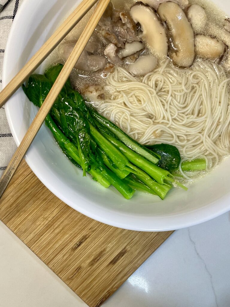 Chicken Soup, Chicken Noodles Soup, Chinese Recipe, Chicken Soup Recipe, Asian Recipe, Recipe for the cold