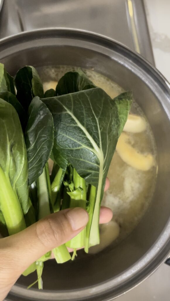 Chicken Soup, Chicken Noodles Soup, Chinese Recipe, Chicken Soup Recipe, Asian Recipe, Recipe for the cold