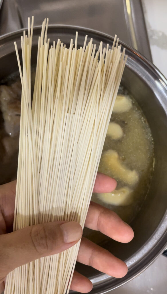 Chicken Soup, Chicken Noodles Soup, Chinese Recipe, Chicken Soup Recipe, Asian Recipe, Recipe for the cold