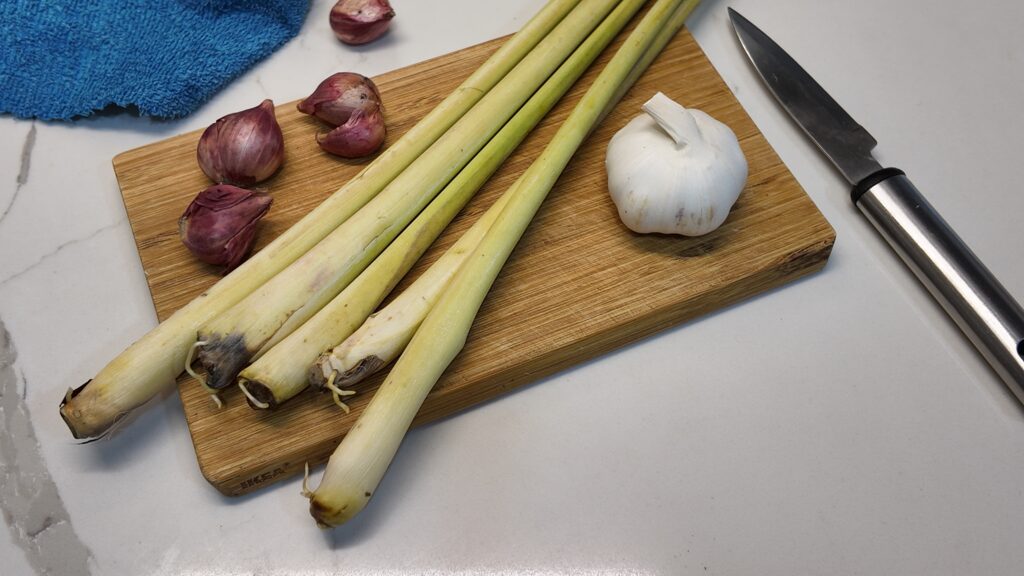 aromatics for the lemongrass chicken, Lemongrass Chicken Recipe, Vietnamese Recipe, Grilled Chicken, Vietnamese Grilled Chicken
